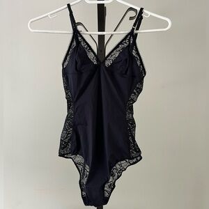 Aritzia Wilfred Meridian Lace Bodysuit, Size XSmall.